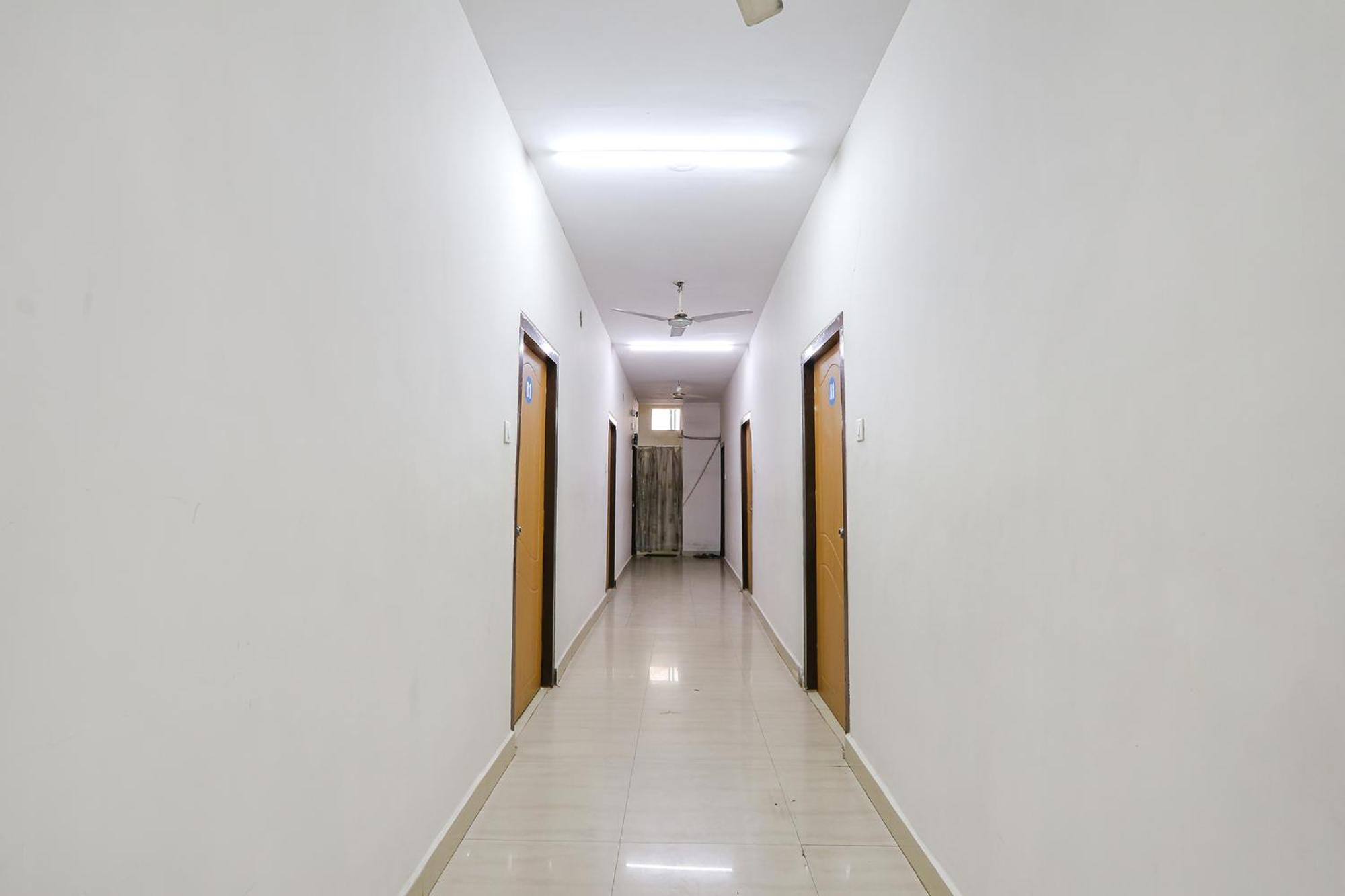 Fabexpress Korner Inn - Sivaji Park ヴィシャーカパトナム エクステリア 写真